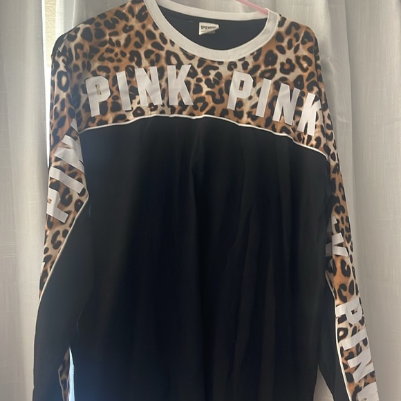 VS Pink Leopard Print Top nwot - Picture 3 of 4